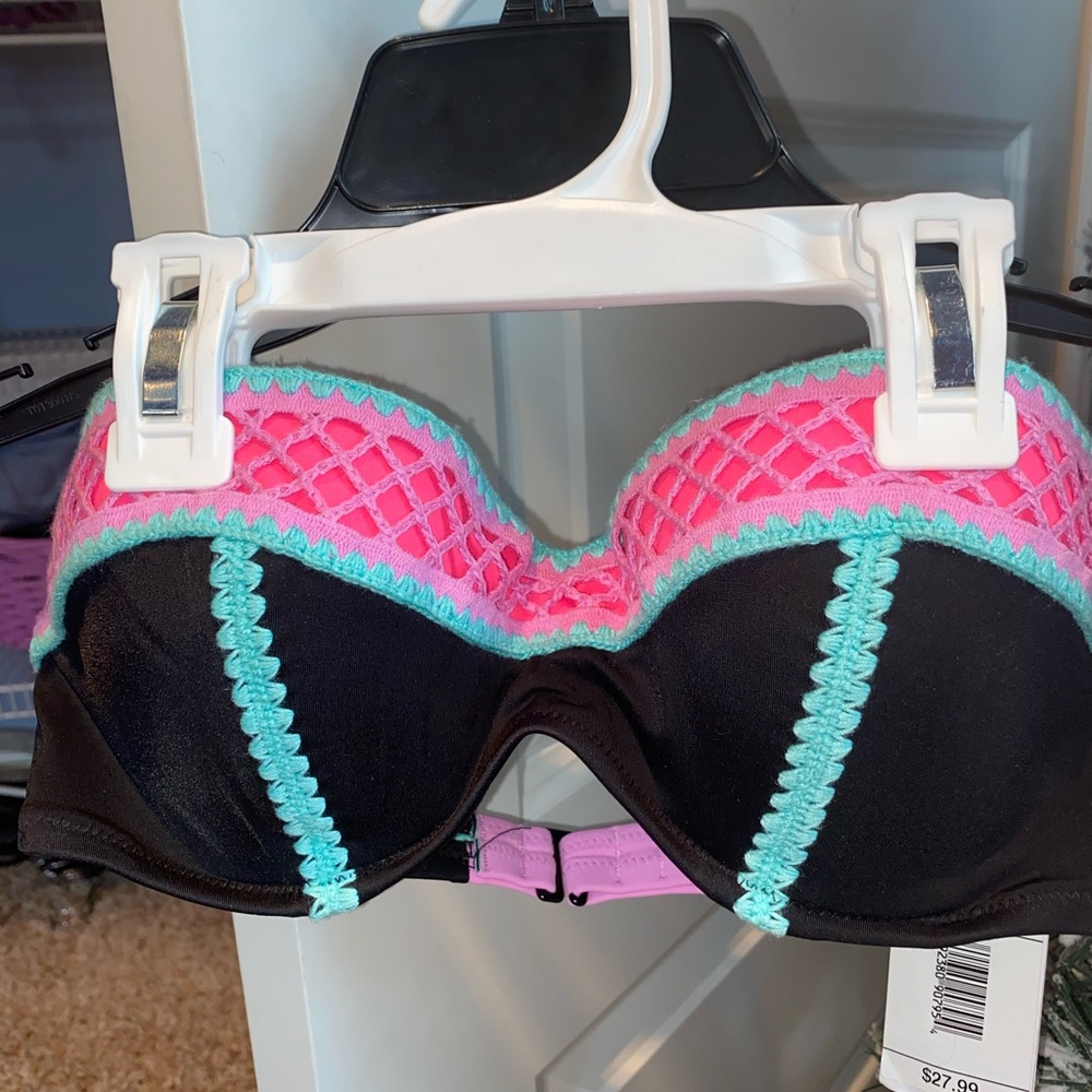 Strapless bikini top